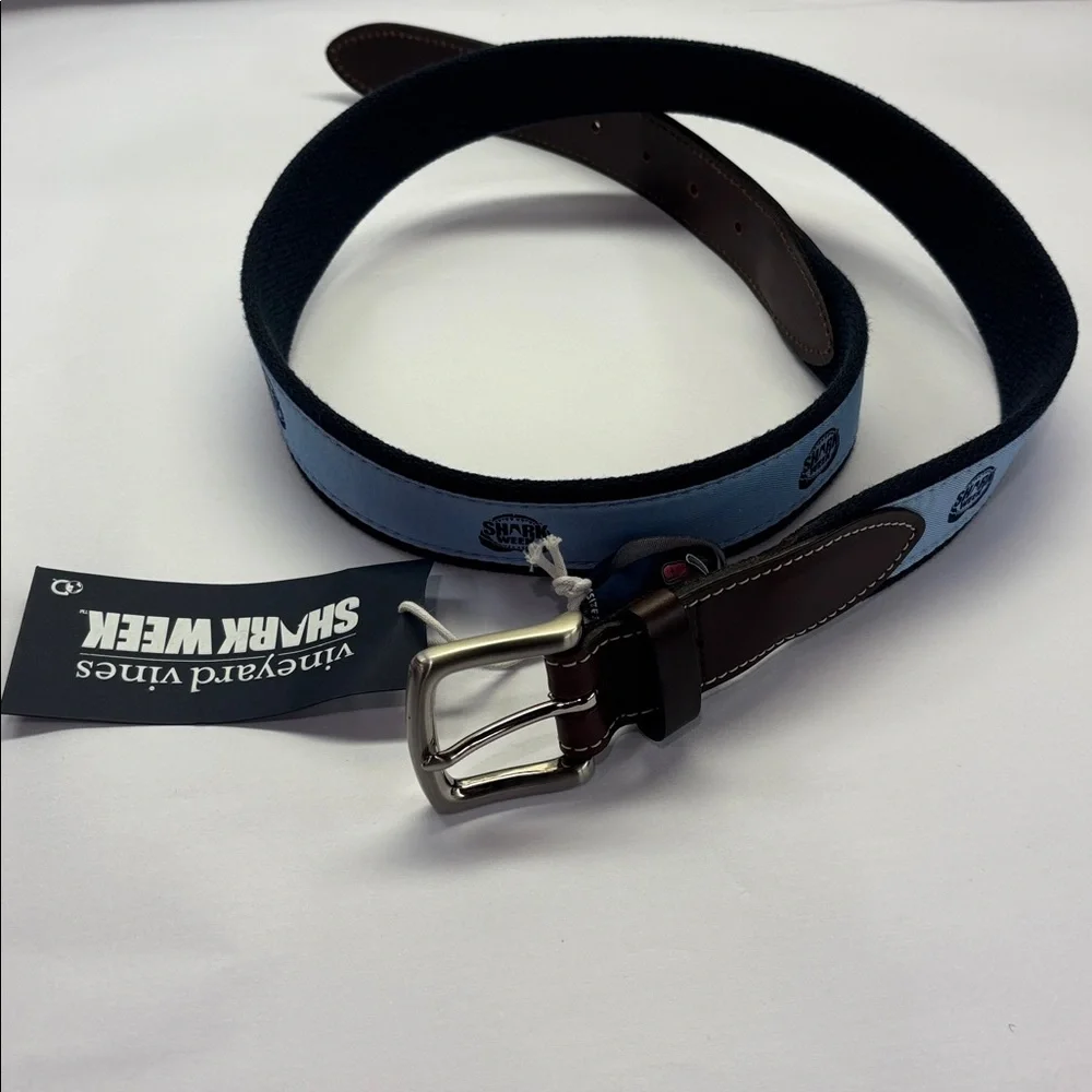 Vineyard Vines Shark Week Jaws Canvas Club Jake Blue Belt